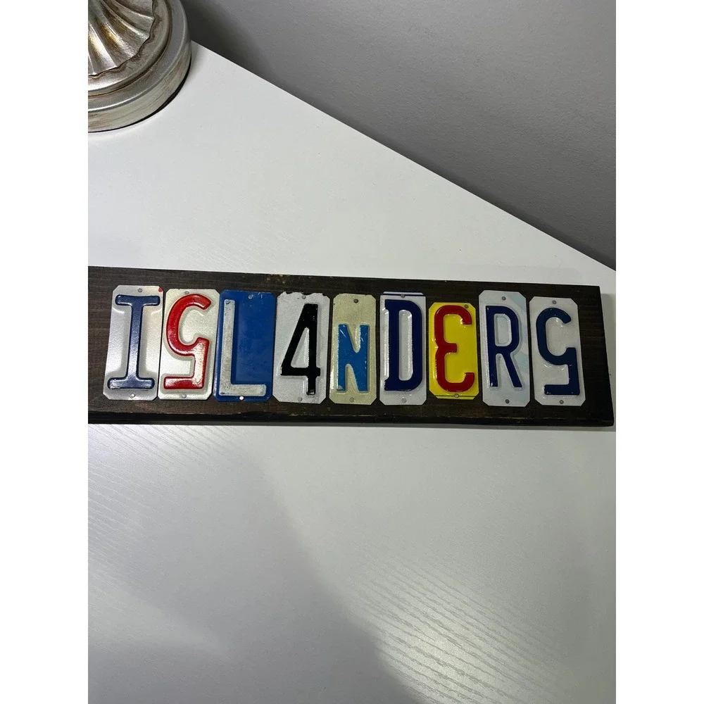 NY Islanders License Plate Wall Art Wood Sign NHL Hockey Decor 18 Inch